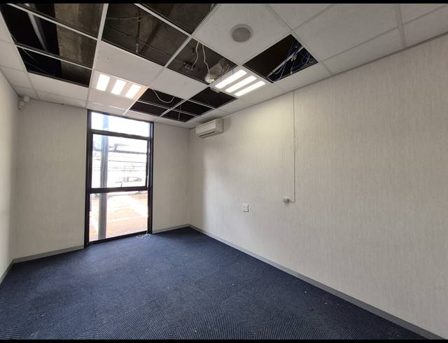 158M² OFFICE TO LET IN ROSEBANK